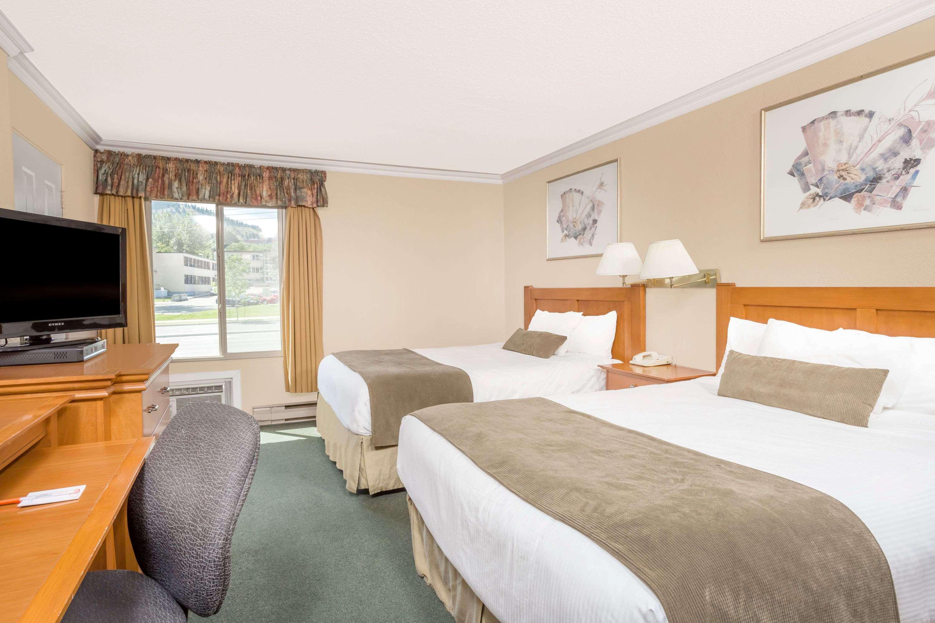 Howard Johnson By Wyndham Downtown Kamloops Ngoại thất bức ảnh