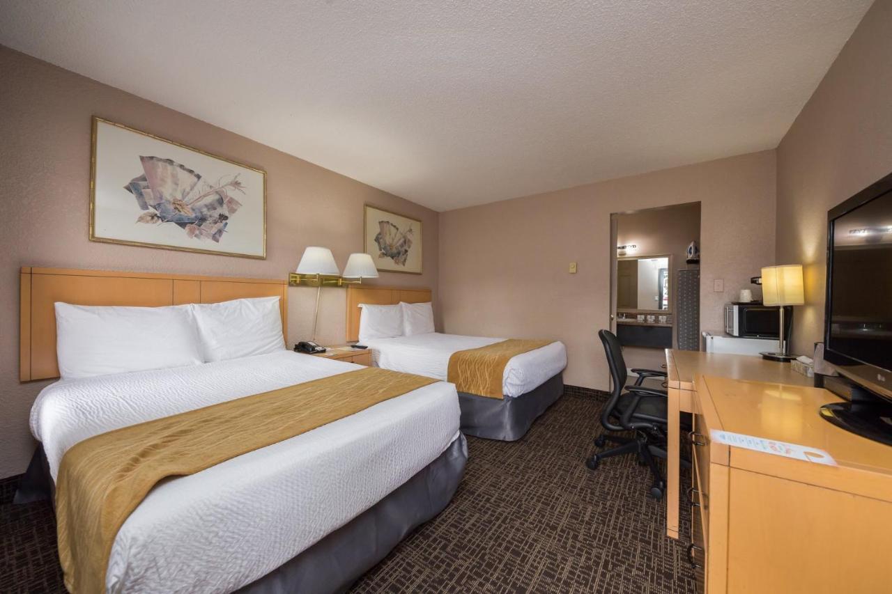 Howard Johnson By Wyndham Downtown Kamloops Ngoại thất bức ảnh